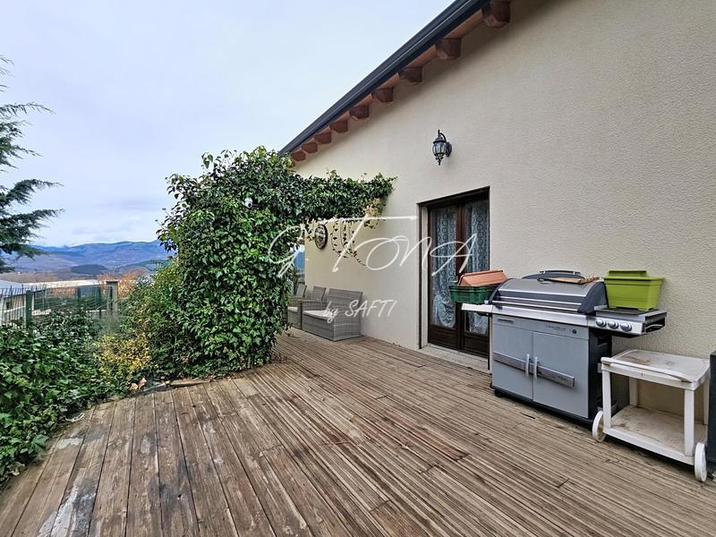 Maison - 186 m² - 6 pièces