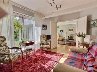 Maison - 235 m² - 8 pièces