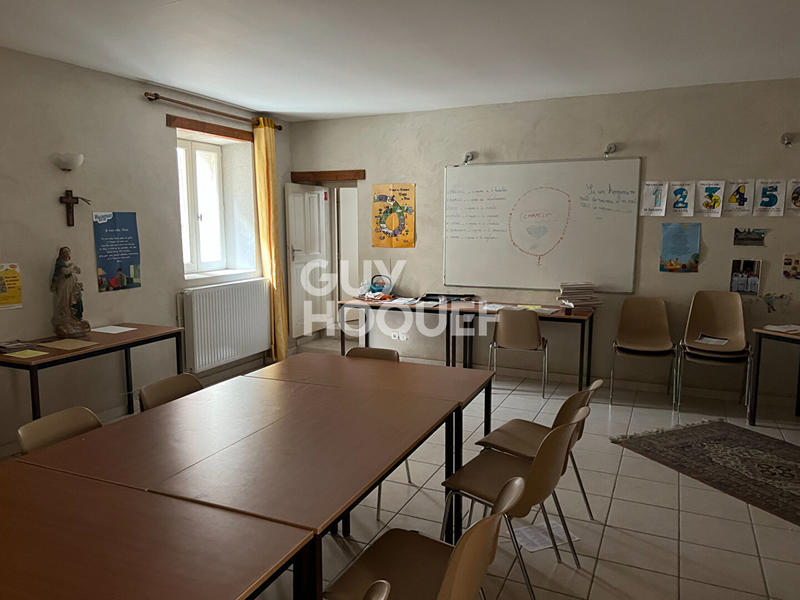 Maison - 280 m² - 6 pièces