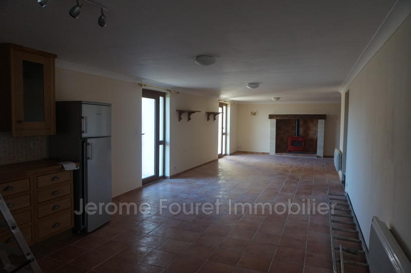 Maison - 900 m² - 6 pièces