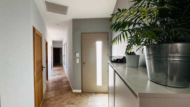 Villa - 157 m² - 8 pièces