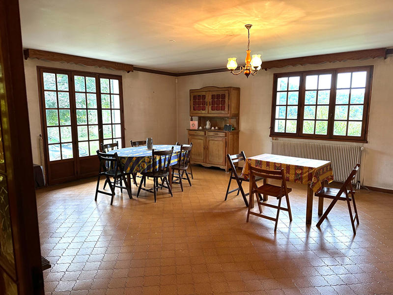 Maison - 140 m² - 6 pièces