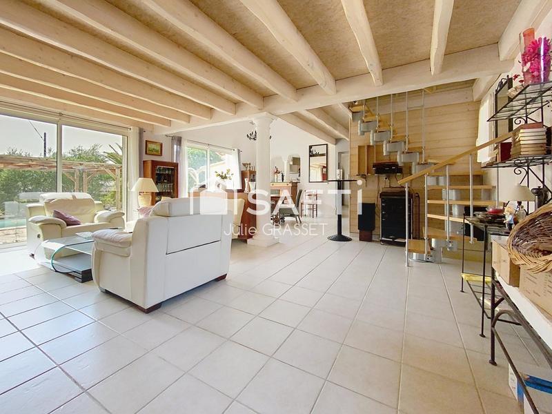 Maison - 161 m² - 6 pièces