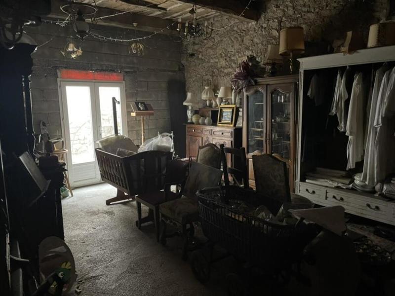 Maison - 330 m² - 8 pièces