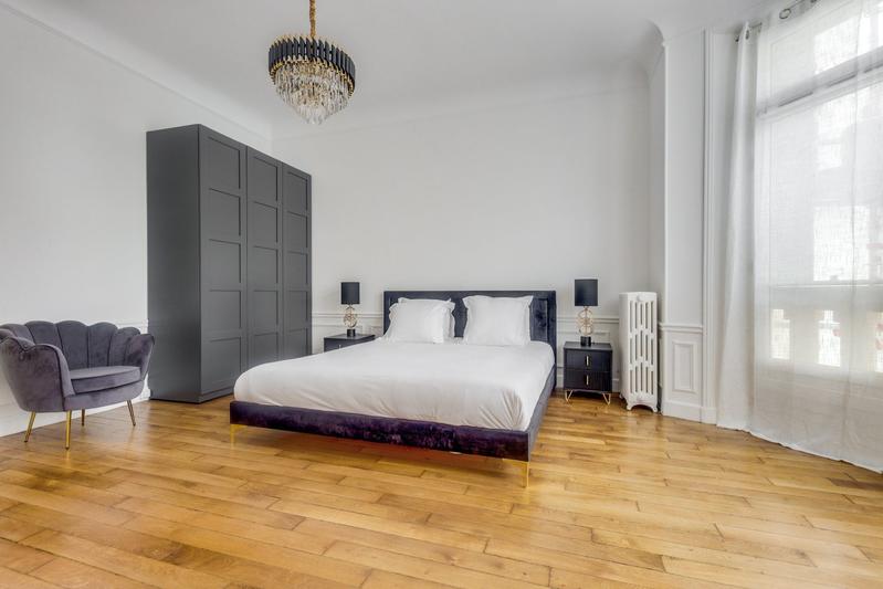 Appartement - 279 m² - 8 pièces