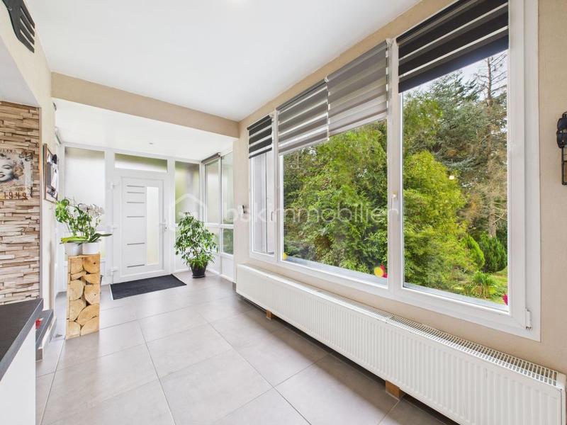 Maison - 183 m² - 7 pièces