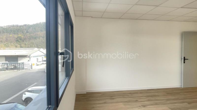 Bureau - 51 m² - 2 pièces