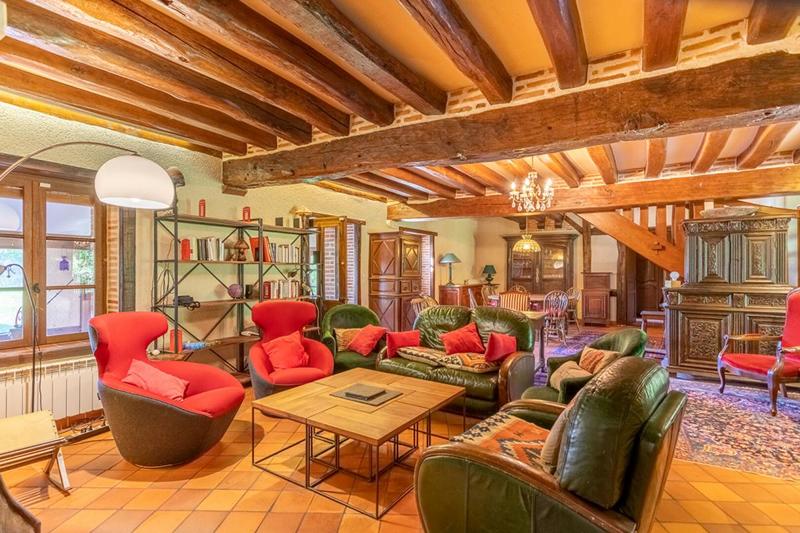 Propriété - 270 m² - 12 pièces