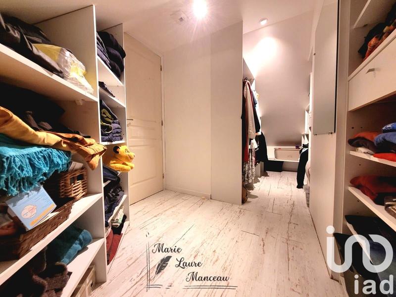 Maison - 176 m² - 8 pièces