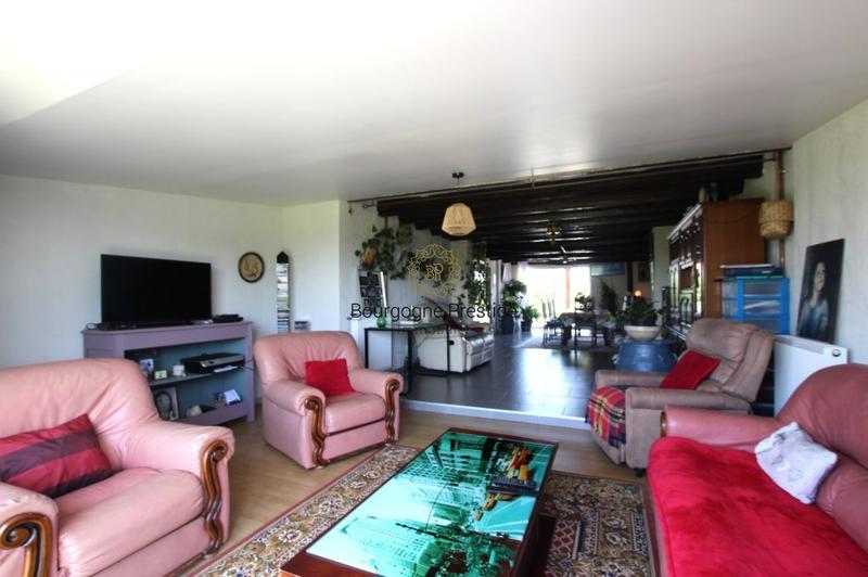 Ferme - 248 m² - 9 pièces