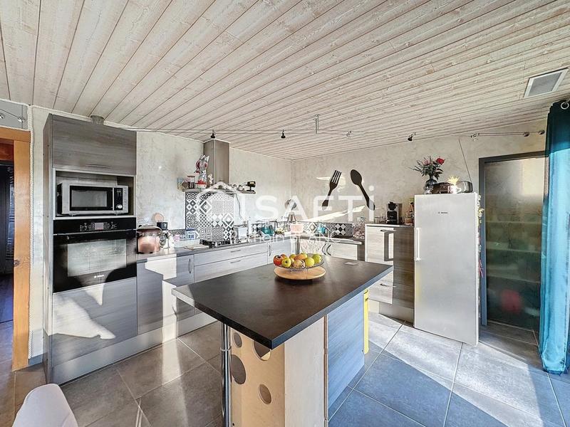 Maison - 121 m² - 5 pièces