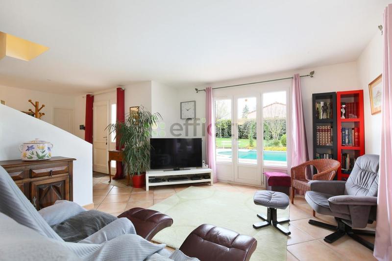 Maison - 196 m² - 6 pièces