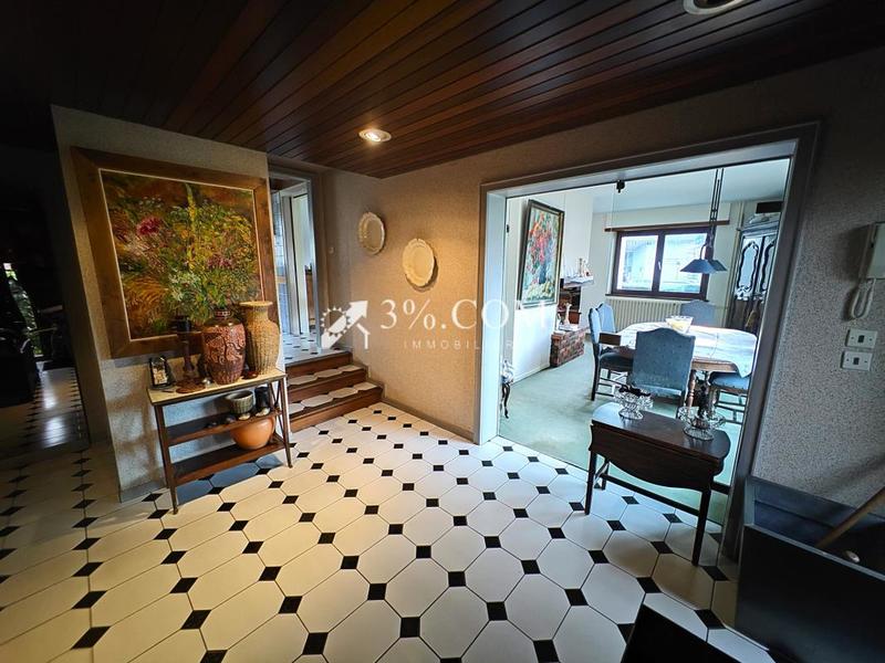 Maison - 293 m² - 12 pièces