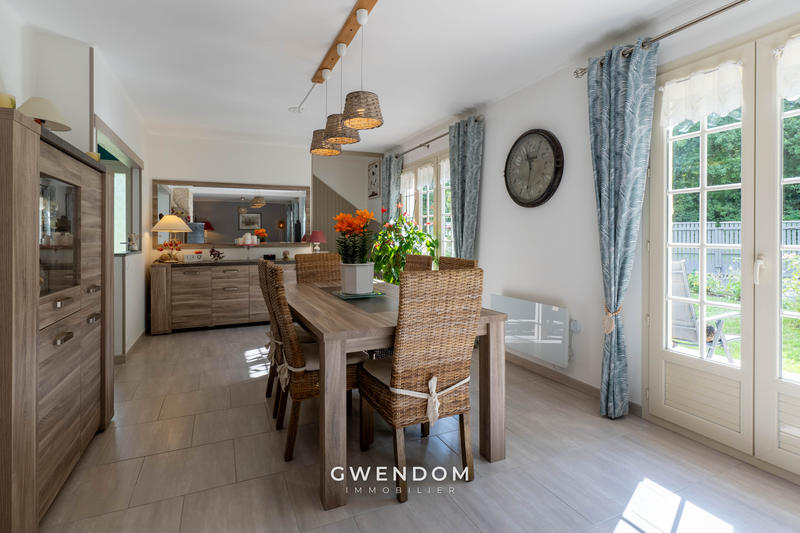 Maison - 122 m² - 6 pièces