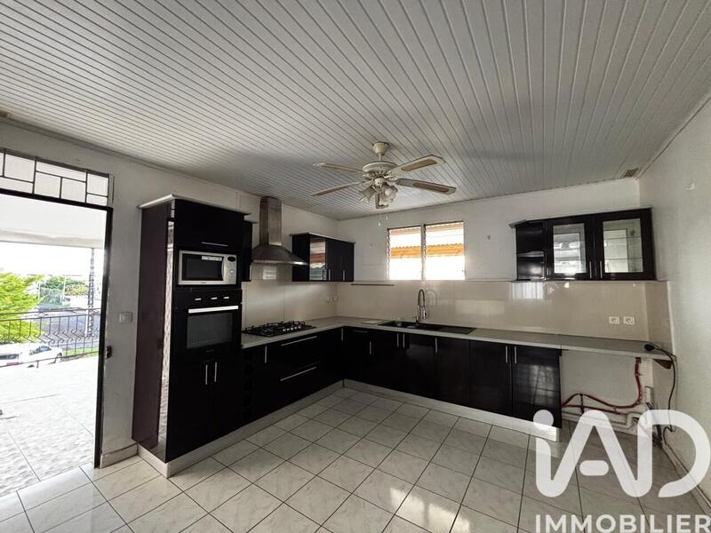 Maison - 97 m² - 4 pièces