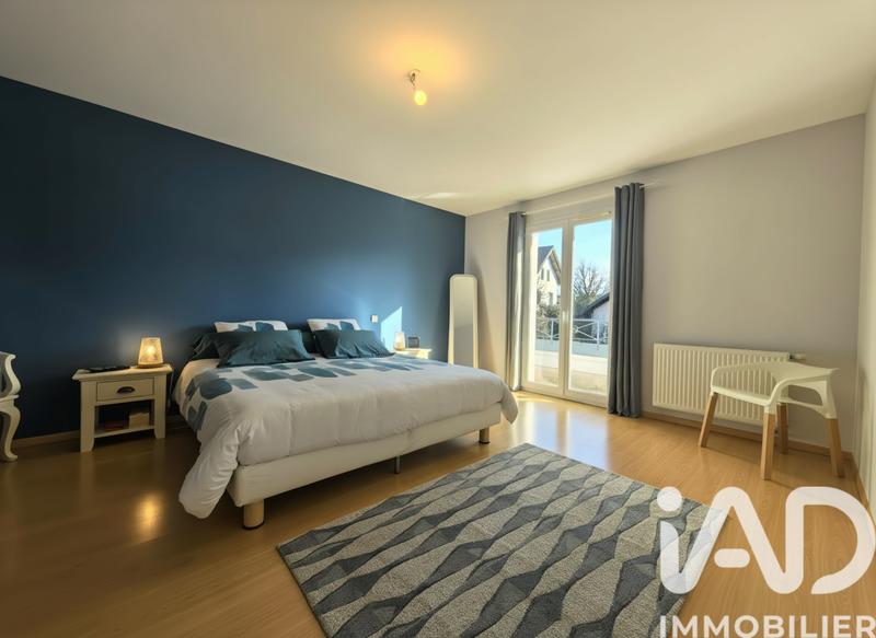 Maison - 224 m² - 8 pièces