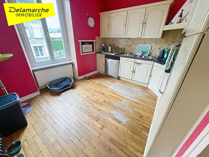 Maison - 185 m² - 10 pièces