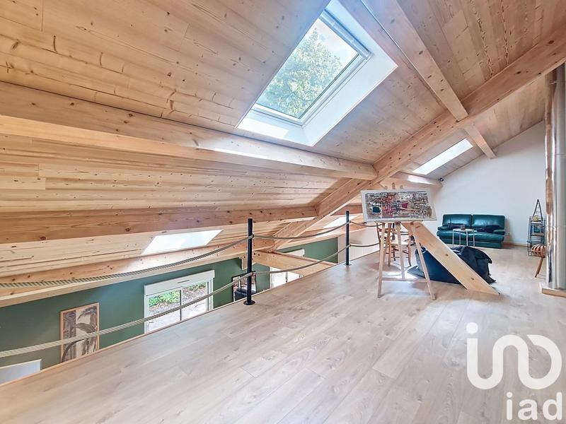 Maison - 232 m² - 8 pièces