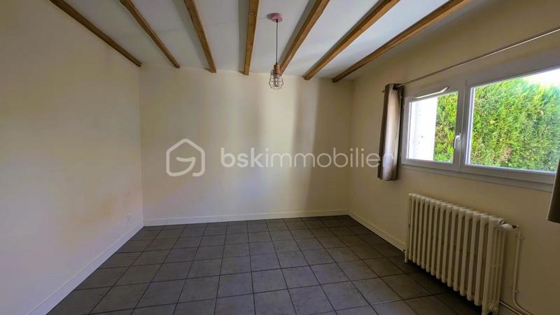 Maison traditionnelle - 149 m² - 6 pièces