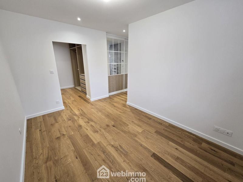 Maison - 186 m² - 6 pièces