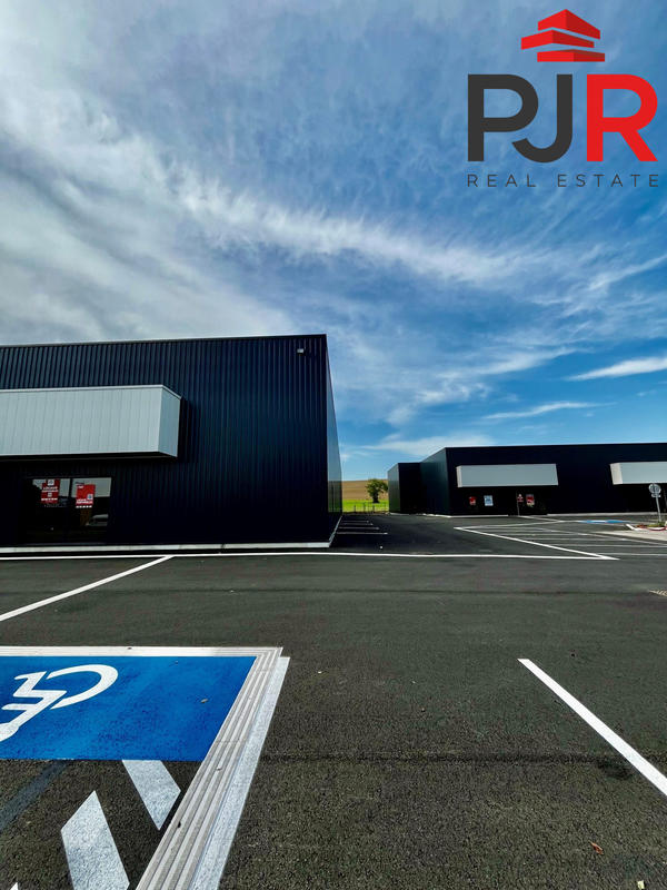 Local commercial - 1 240 m²