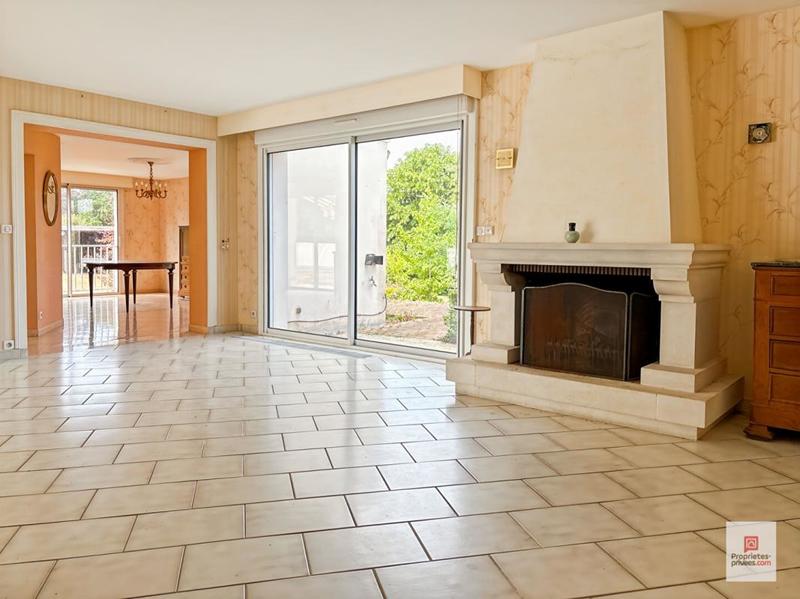 Maison - 213 m² - 8 pièces