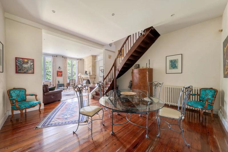 Maison de maîtres - 400 m² - 9 pièces