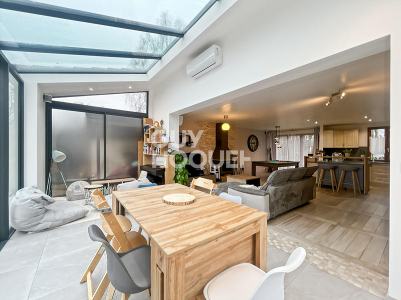 Maison - 102 m² - 5 pièces