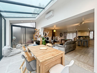 Maison - 102 m² - 5 pièces