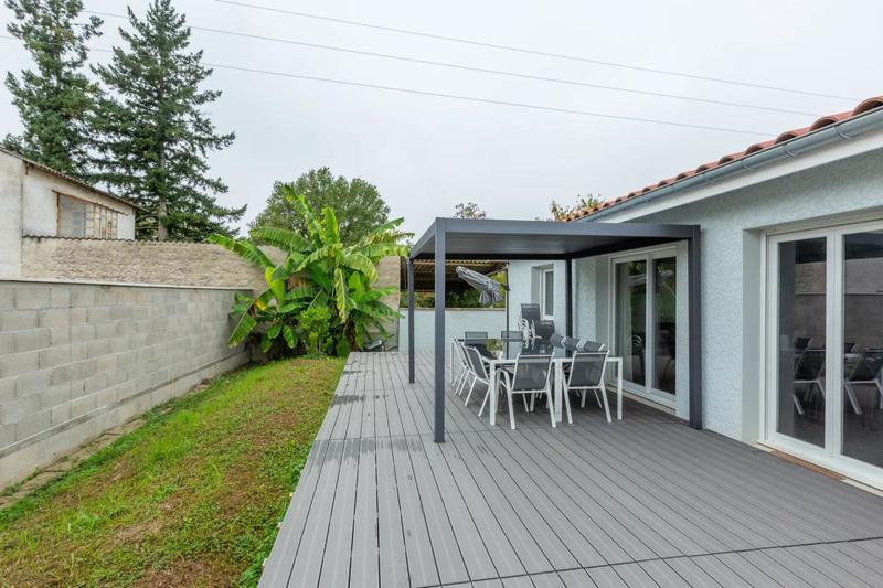 Maison - 99 m² - 5 pièces