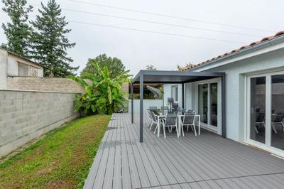 Maison - 99 m² - 5 pièces