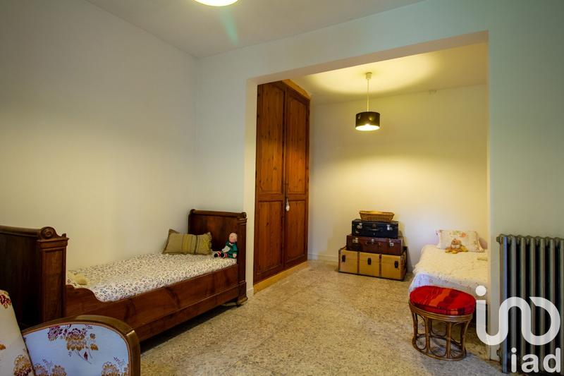 Maison - 255 m² - 11 pièces