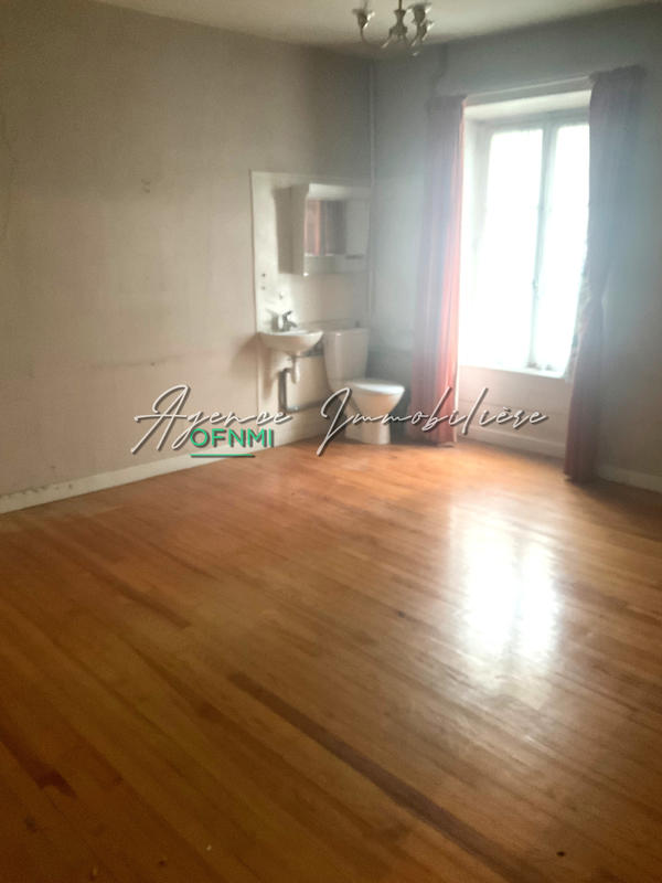 Maison de village - 180 m² - 8 pièces