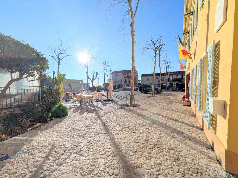 Appartement - 92 m² - 6 pièces