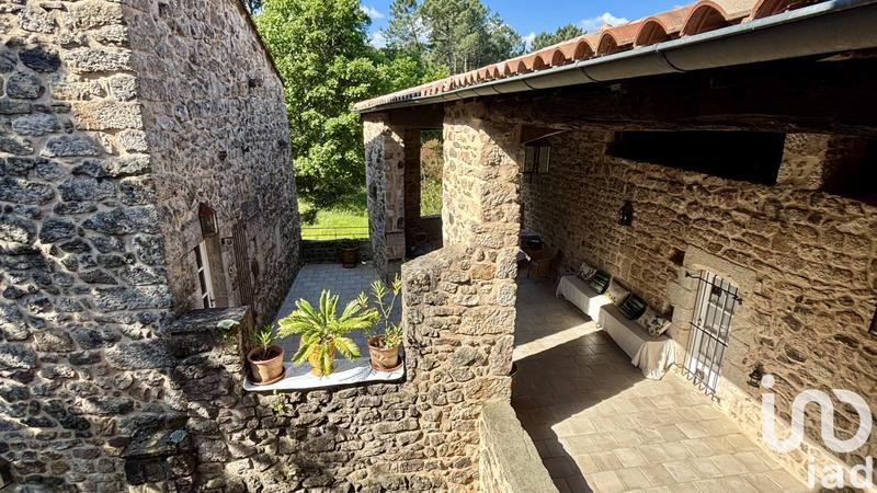 Maison - 404 m² - 12 pièces