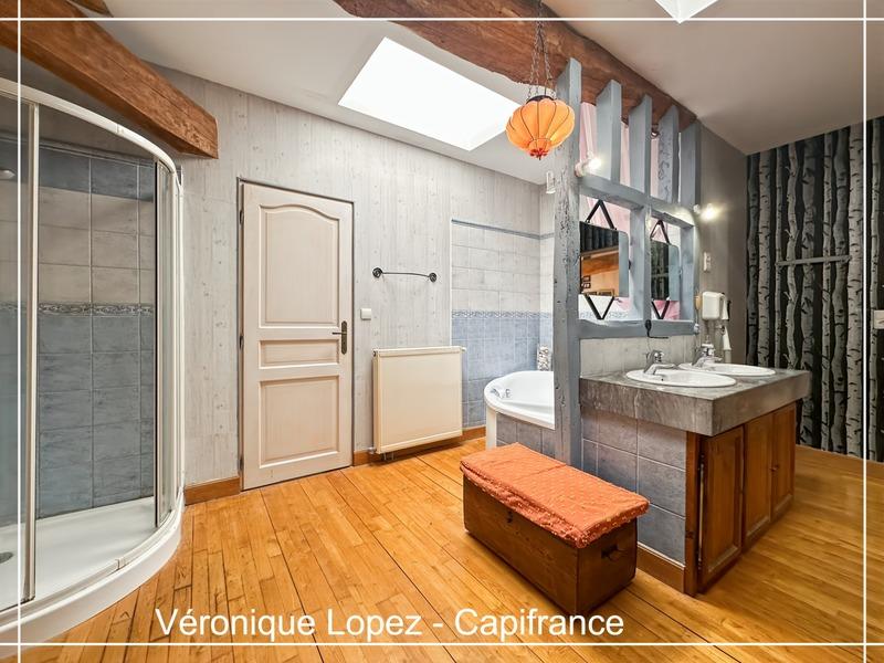 Maison - 524 m² - 8 pièces