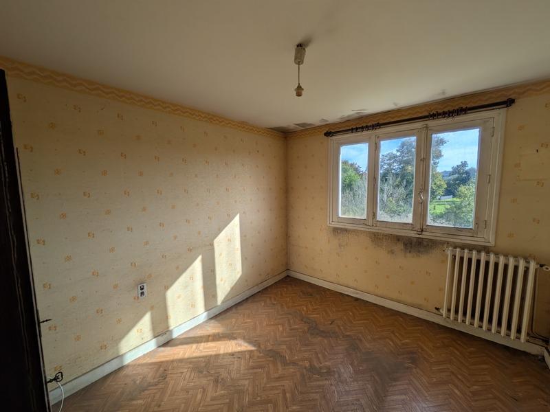 Maison - 250 m² - 7 pièces