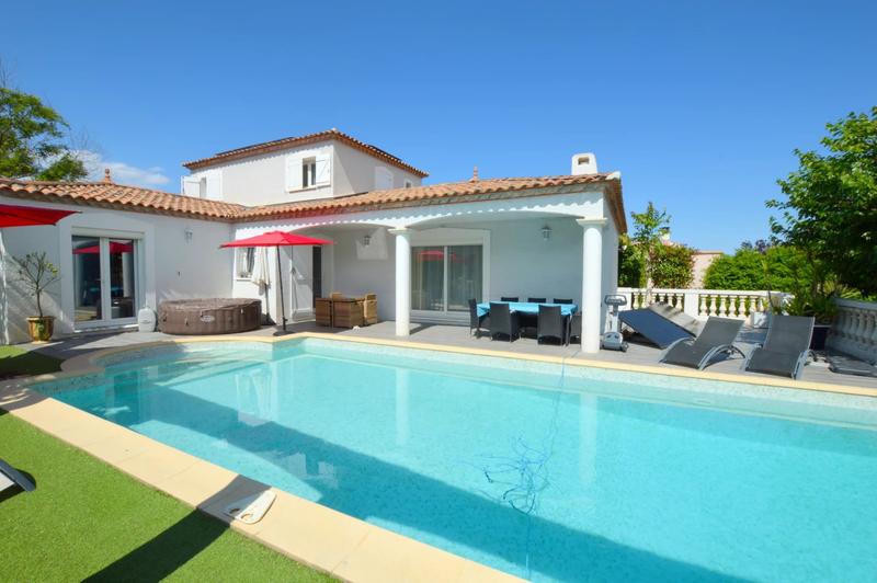 Maison - 182 m² - 7 pièces