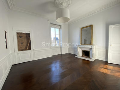 Appartement - 90 m² - 4 pièces