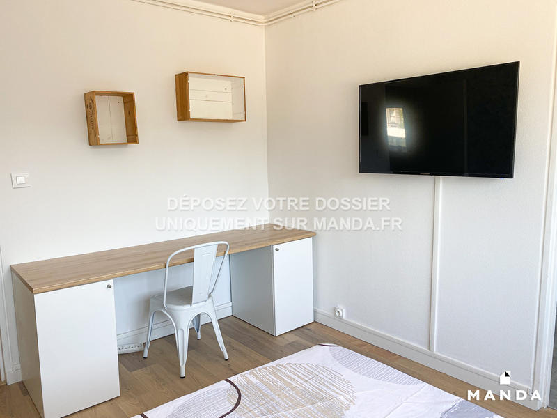 Chambre - 12 m² - 5 pièces