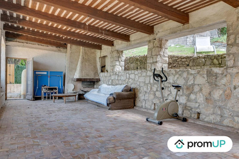 Maison - 187 m² - 7 pièces