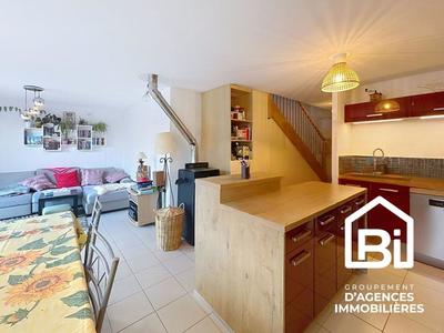 Maison - 92 m² - 5 pièces