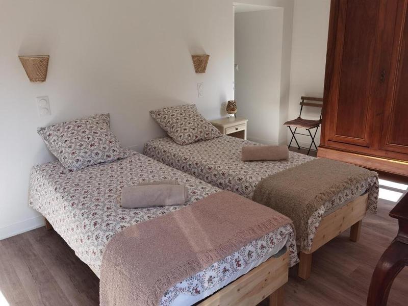 Propriété - 208 m² - 9 pièces