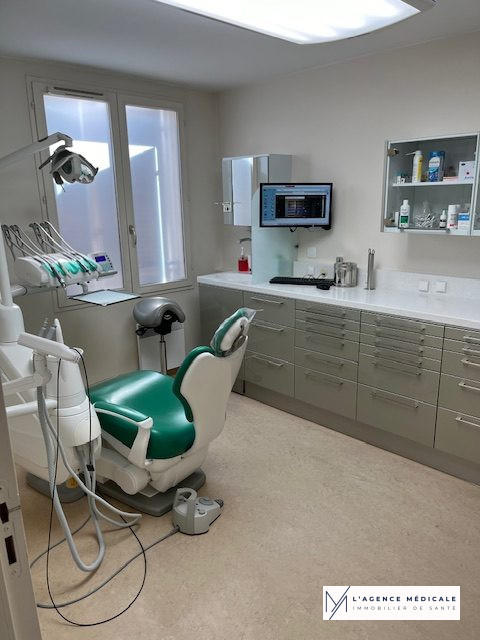 Bureau - 88 m² - 4 pièces