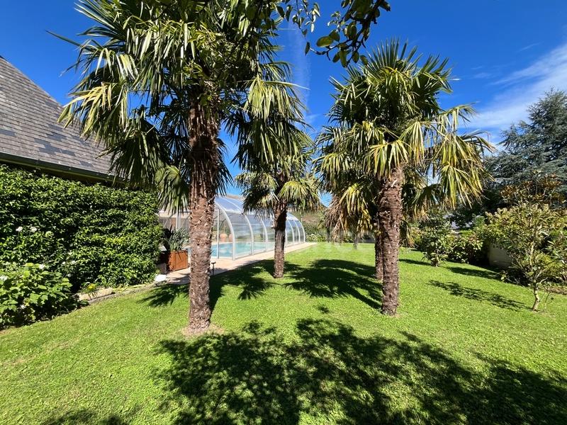 Maison - 268 m² - 8 pièces