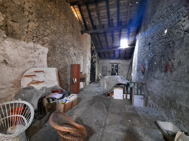 Maison - 225 m² - 7 pièces