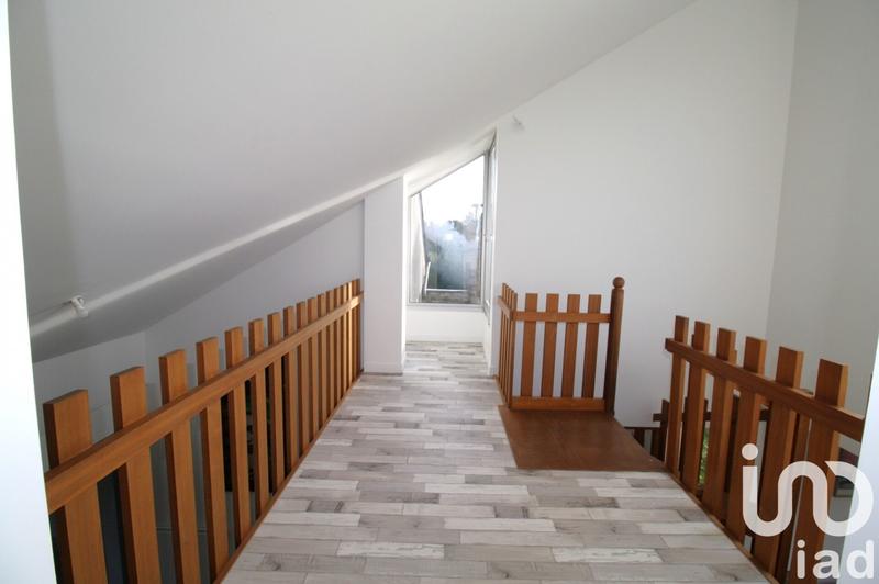 Maison - 203 m² - 7 pièces