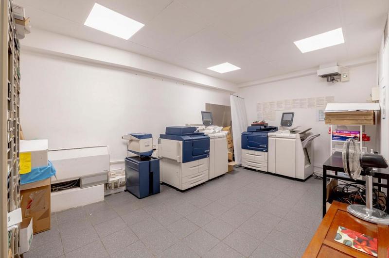 Local commercial - 299 m²