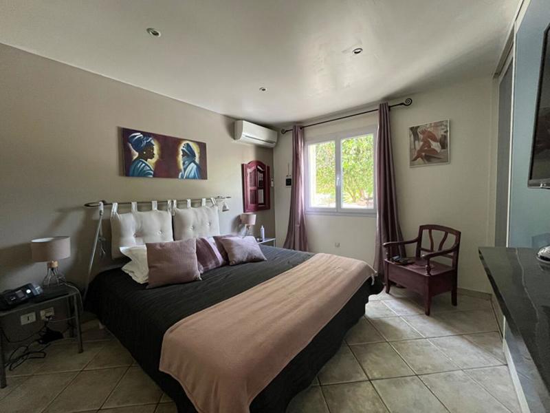 Maison - 210 m² - 8 pièces