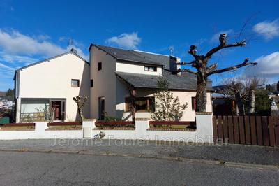 Maison de village - 230 m² - 8 pièces